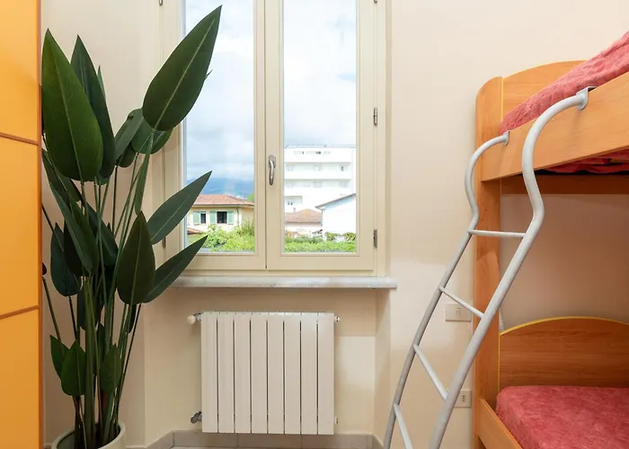 Vacation With 3 Separate And Private Parking Appartement Marina di Pietrasanta