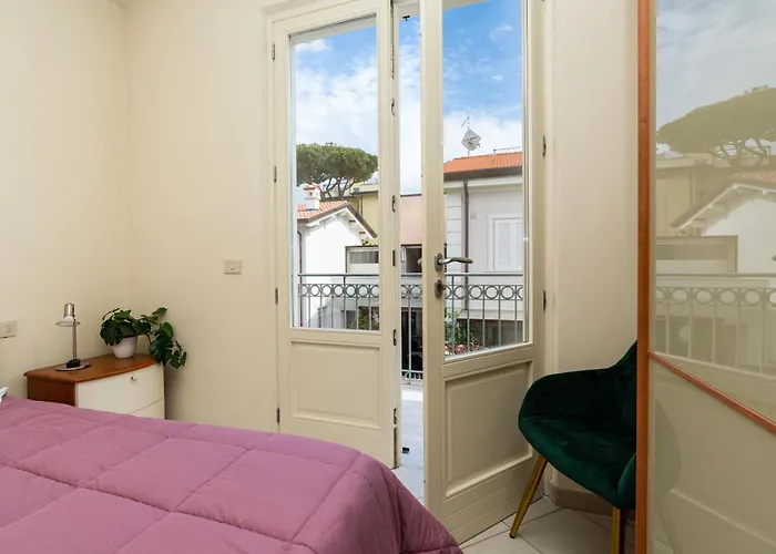 Vacation With 3 Separate And Private Parking Marina di Pietrasanta