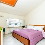 Appartement Vacation With 3 Separate And Private Parking *