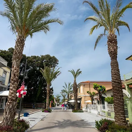 Vacation With 3 Separate And Private Parking Appartement