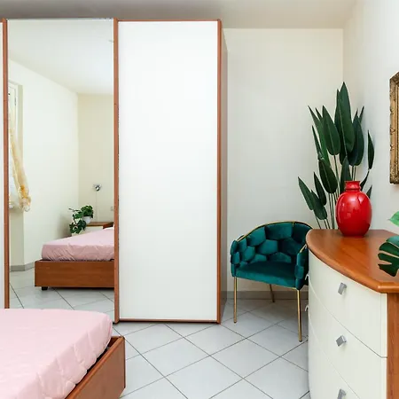 Appartement Vacation With 3 Separate And Private Parking *
