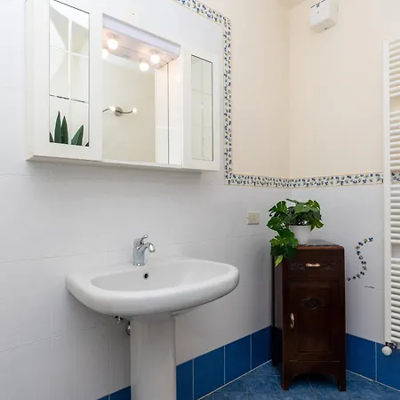 Vacation With 3 Separate And Private Parking *