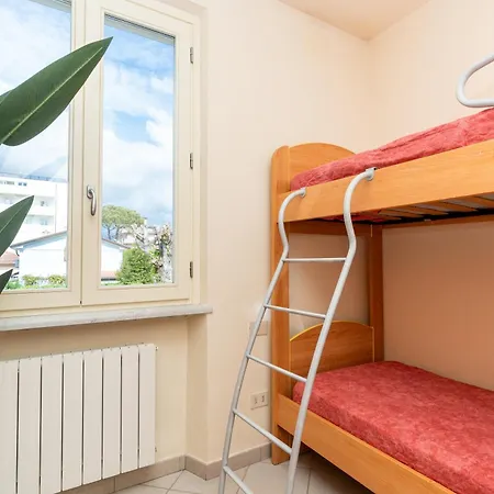 Vacation With 3 Separate And Private Parking Appartement Marina di Pietrasanta