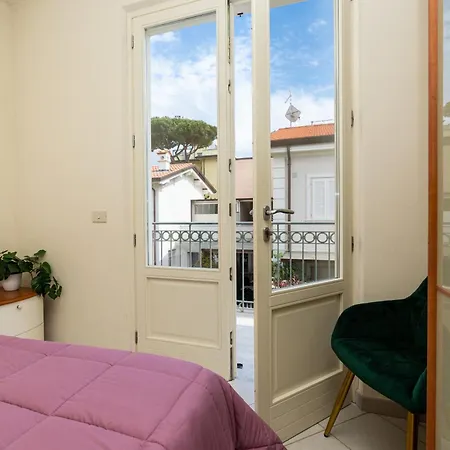 Vacation With 3 Separate And Private Parking Marina di Pietrasanta