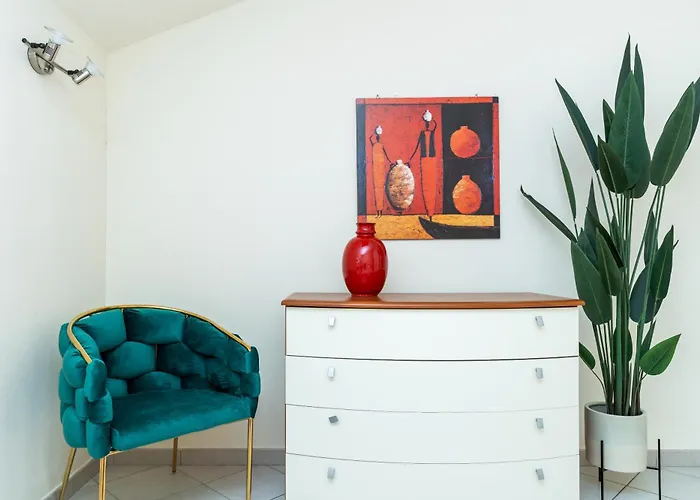 Vacation With 3 Separate And Private Parking Apartment