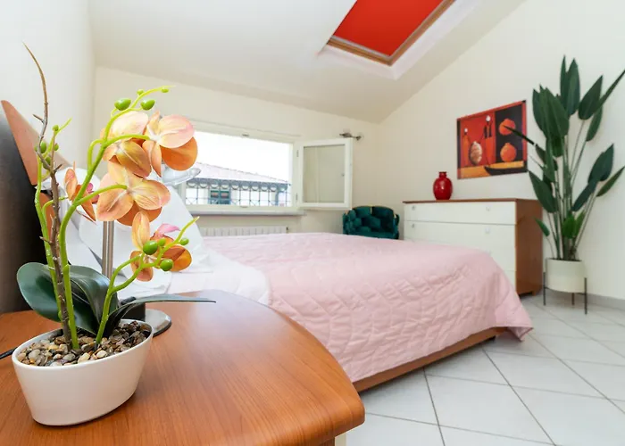 Vacation With 3 Separate And Private Parking Apartment Marina di Pietrasanta