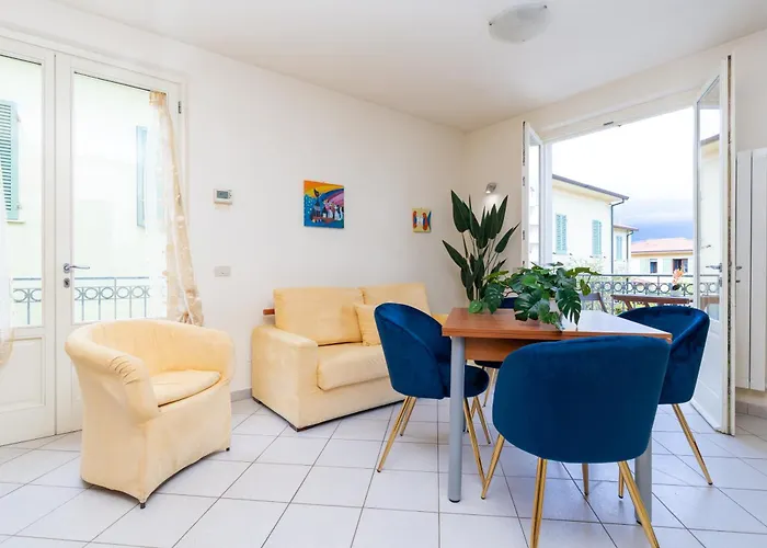 Vacation With 3 Separate And Private Parking * Marina di Pietrasanta