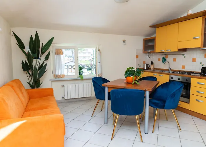 Apartment Vacation With 3 Separate And Private Parking *