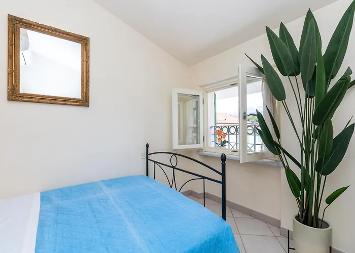 Vacation With 3 Separate And Private Parking Apartment